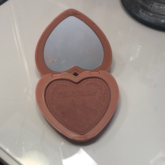 Too faced blush - Picture 2 of 3